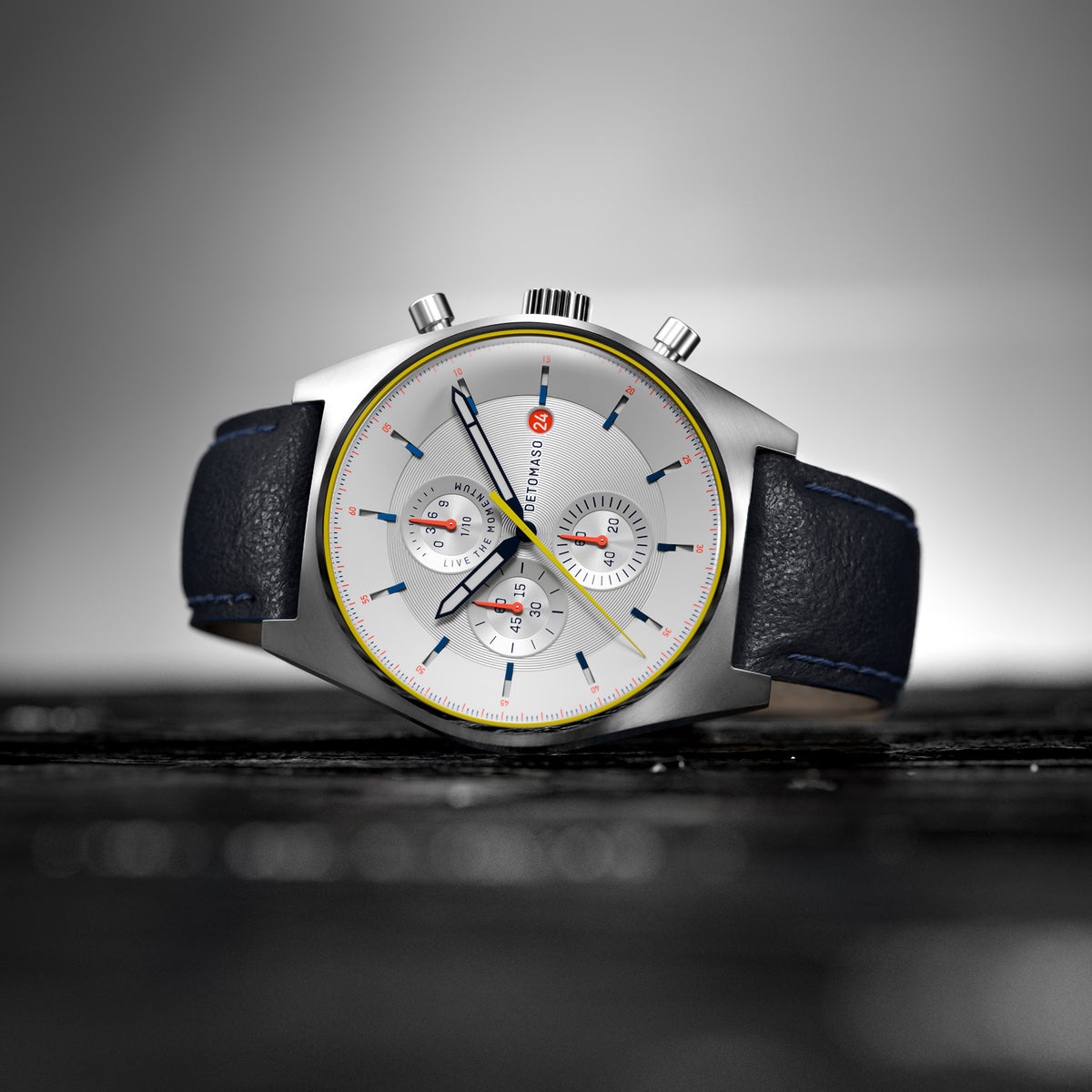 D10 Chronograph Limited Edition – White