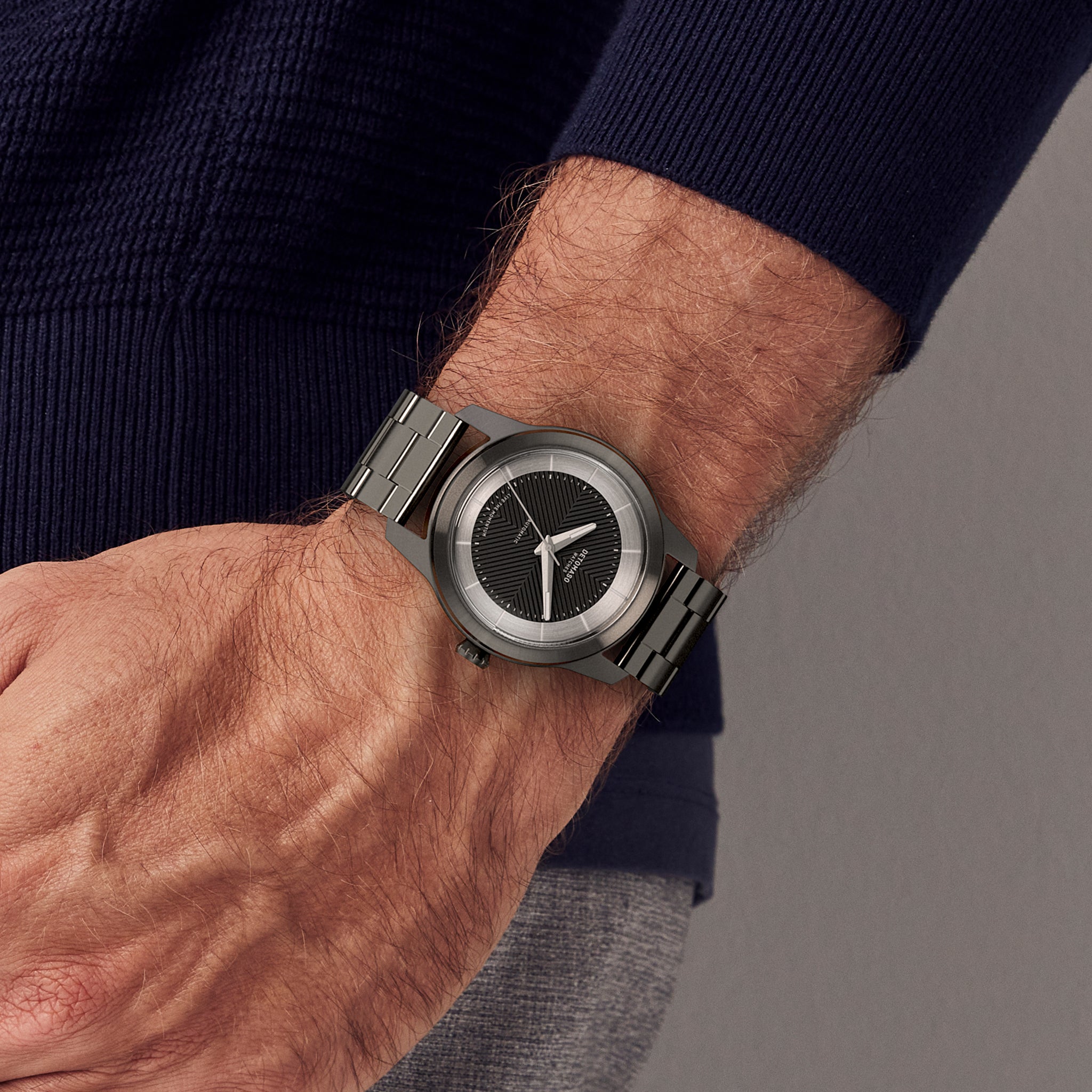 CLASSIC AUTOMATIC SLATE BLACK - Stainless steel Dark Gun Brushed - Detomaso Watches