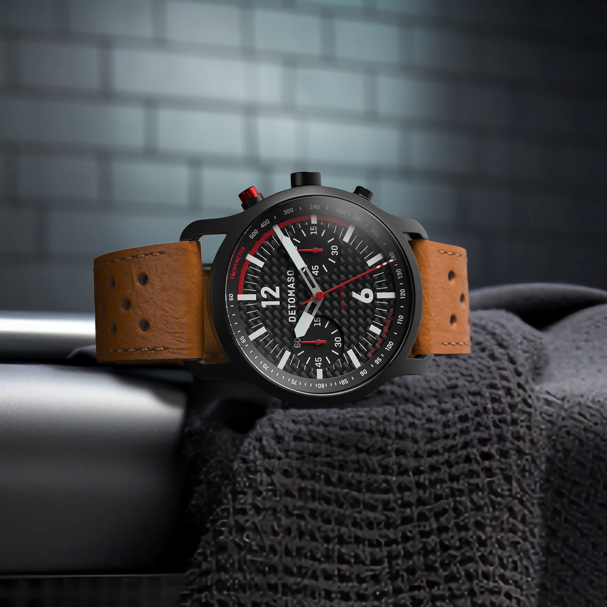 SORPASSO CHRONOGRAPH CARBON BLACK RED
 - Leather Light brown Racing - Detomaso Watches
