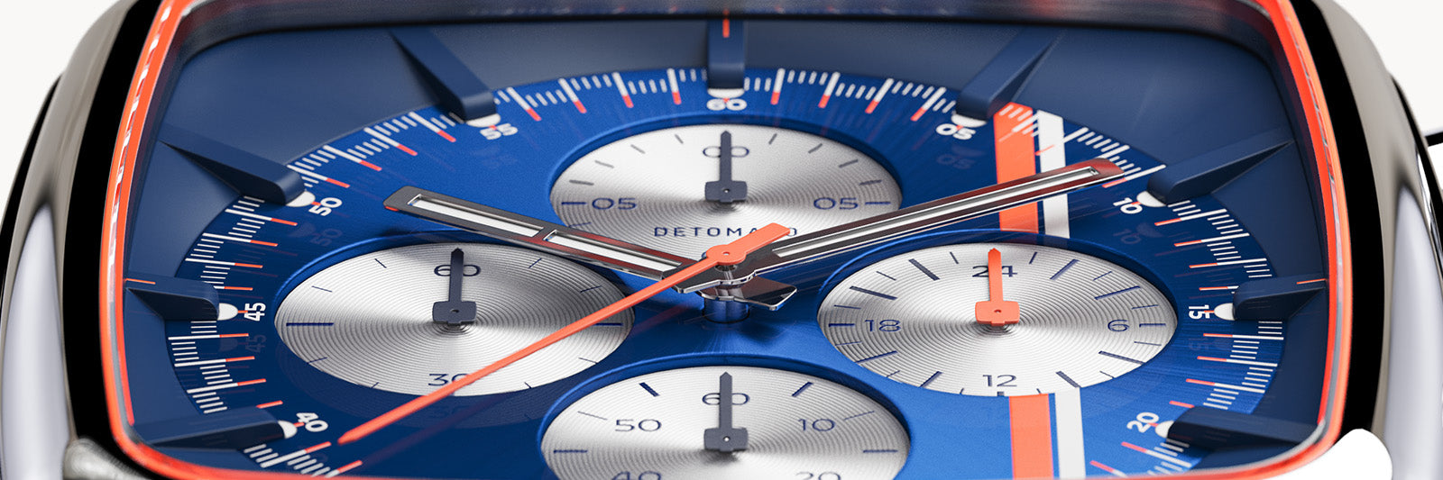 DIE UHR IM DETAIL